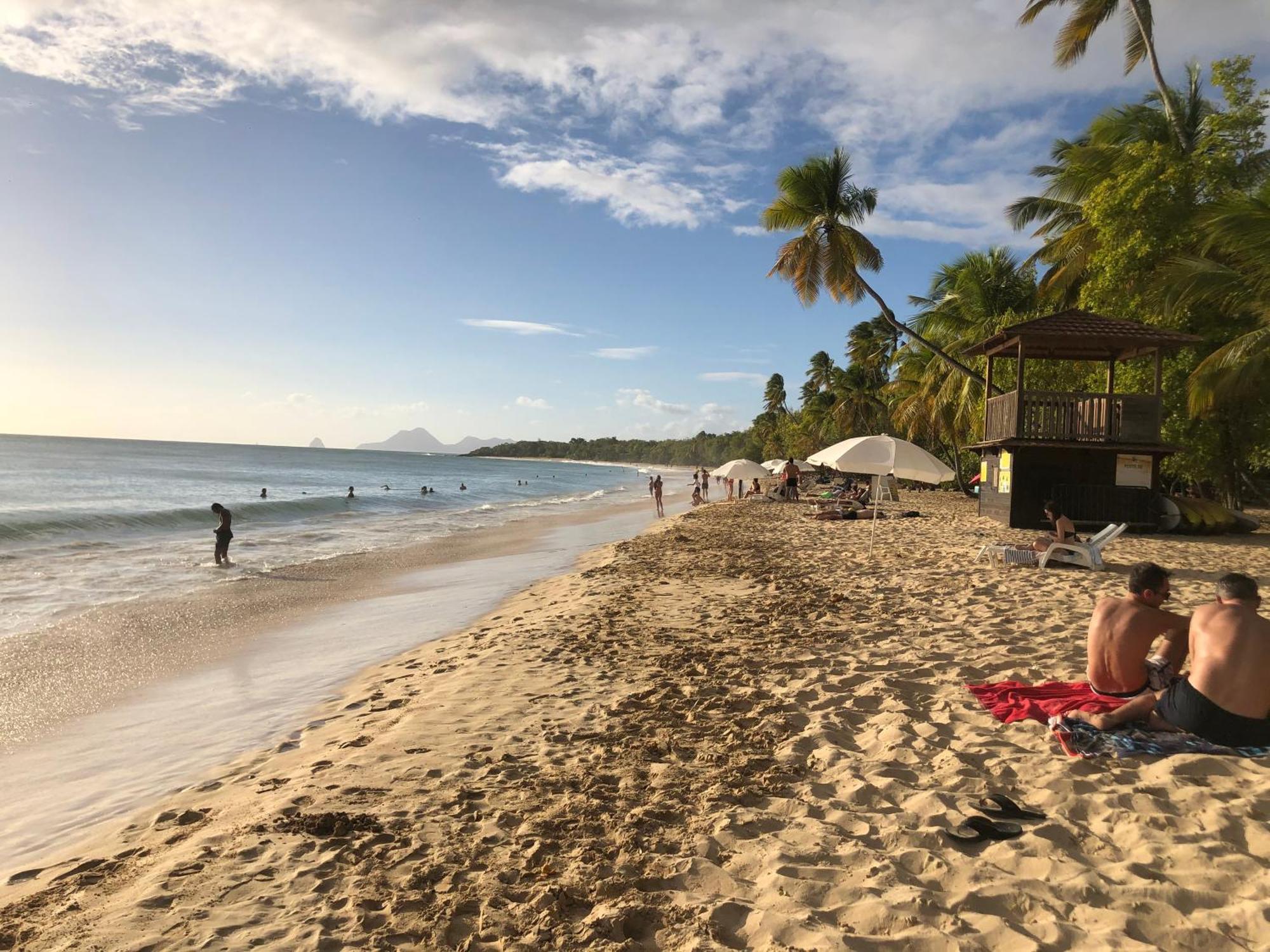 Beau T4 Refait A Neuf Proche Plage Sainte-Anne Exterior foto
