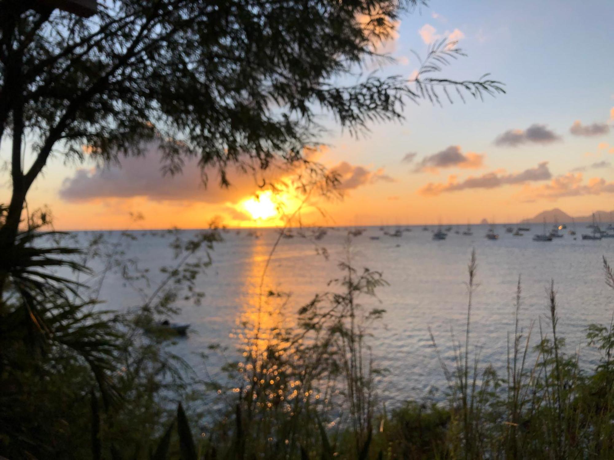 Beau T4 Refait A Neuf Proche Plage Sainte-Anne Exterior foto